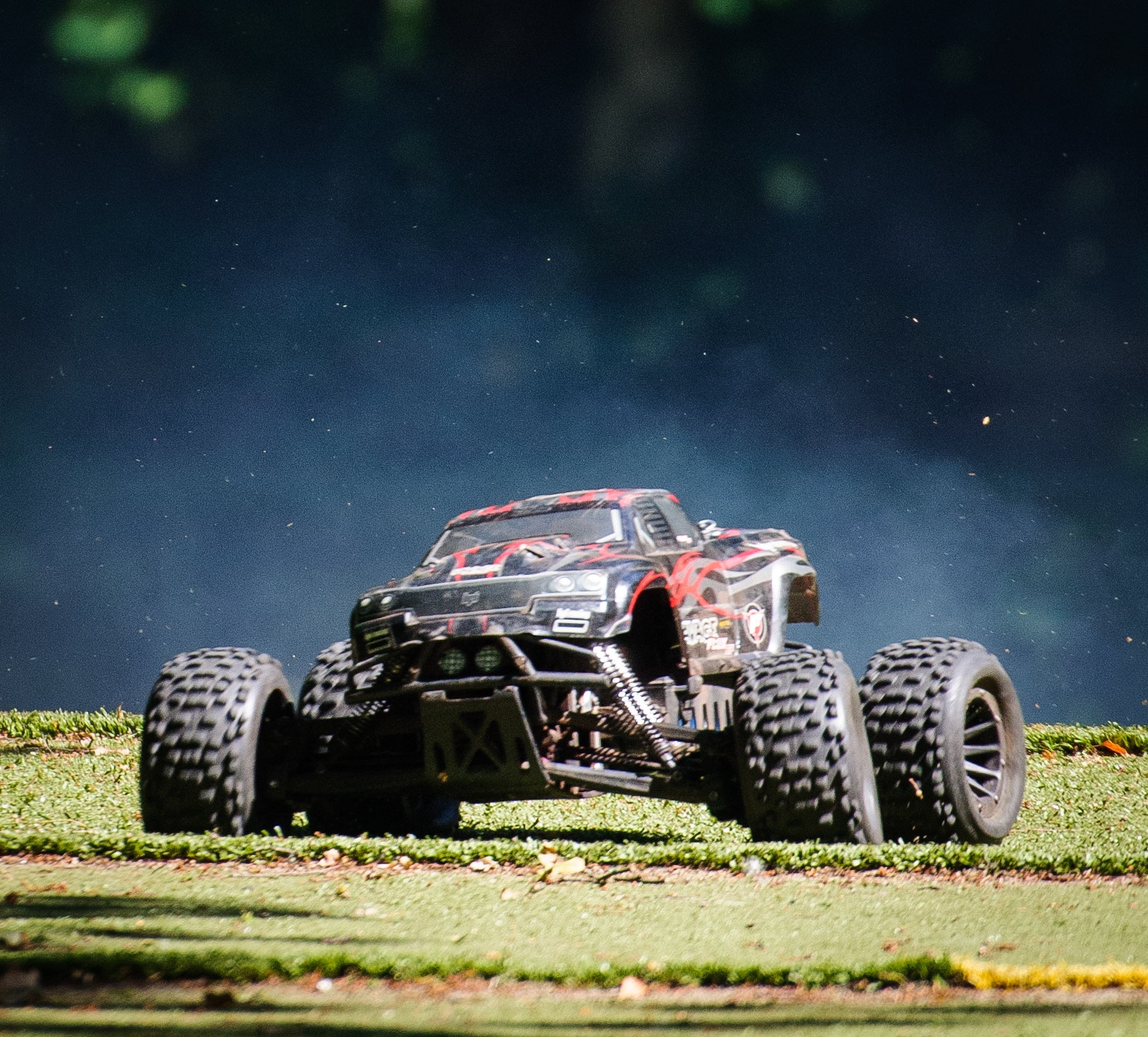RC Trucks vs. RC Cars: What's the Difference and Which is Right for You? - RC Battery Depot